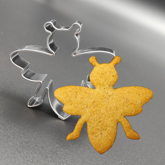 COOKIE CUTTER HONEY BEE