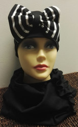 Musta pipo mu-va raidallinen rusetti