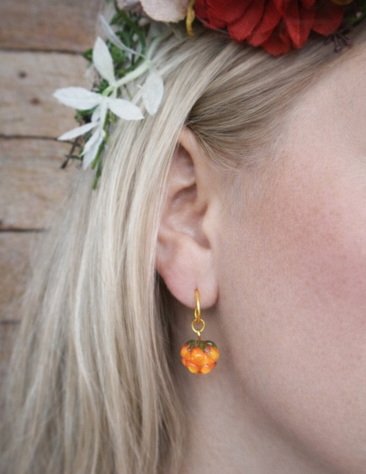 Lakka-korvakorut (kulta)