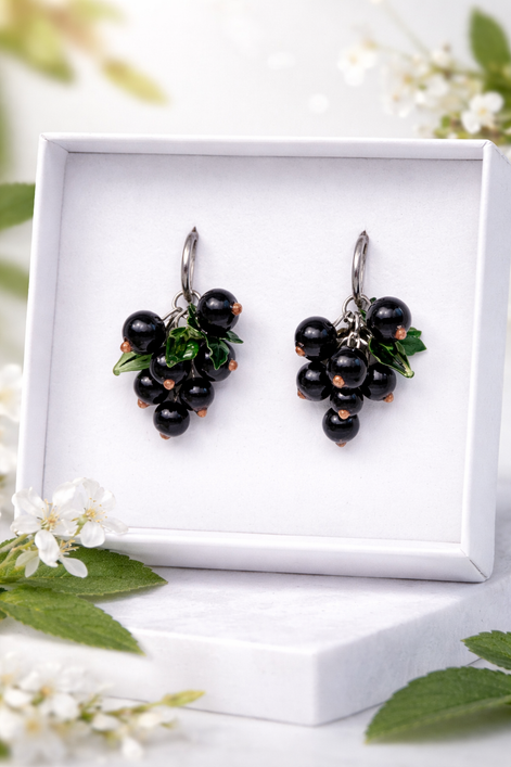 Mustaherukka-korvakorut