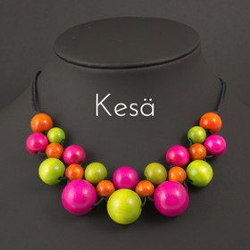 Puukorusetti, monivärinen