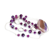 Kivi Kaulakoru, akaatti