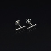 Kaste-nappikorvakorut