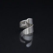 Lovella-sormus (Tilaustuote) 