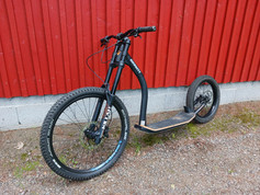 Gravity DH Iron KÄYTETTY