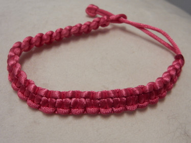 Vaaleanpunainen ranneke