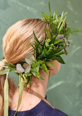Flower head band green