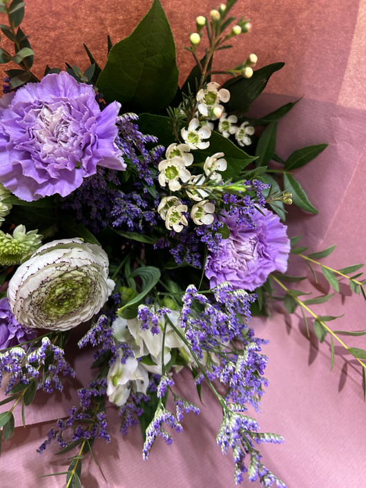 Liity Kukkadiggareihin! Saat kimpun joka toinen viikko kotiovellesi