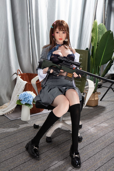 Yuma – 170cm silikoni seksinukke