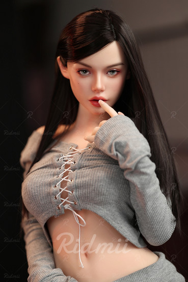 Fiora seksinukke