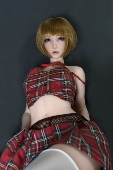 Naoko 102 cm Silikoninen Seksinukke – Anime-tyylinen Mini Elsa Babe