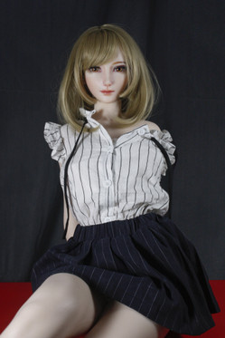 Yuka 102 cm Silikoninen Seksinukke – Anime-tyylinen Mini Elsa Babe