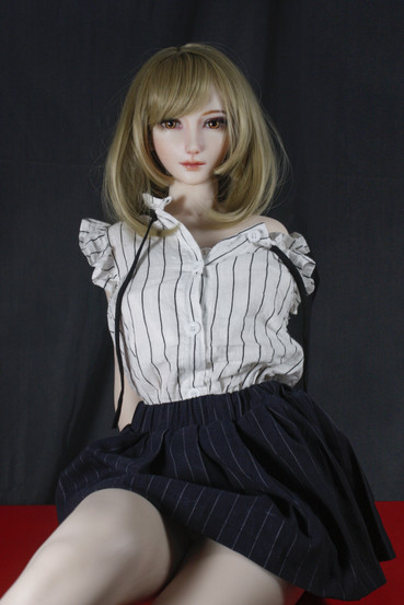 Yuka 102 cm Silikoninen Seksinukke – Anime-tyylinen Mini Elsa Babe