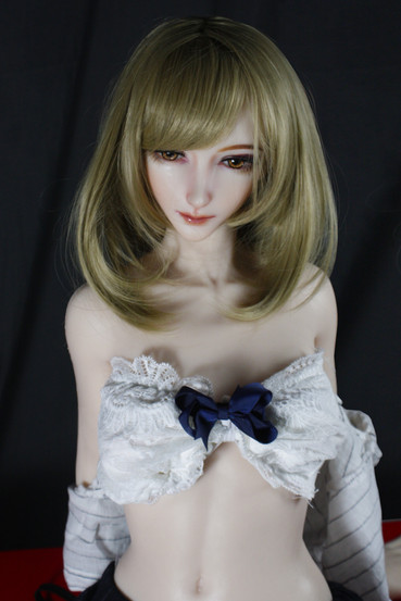 Yuka 102 cm Silikoninen Seksinukke – Anime-tyylinen Mini Elsa Babe