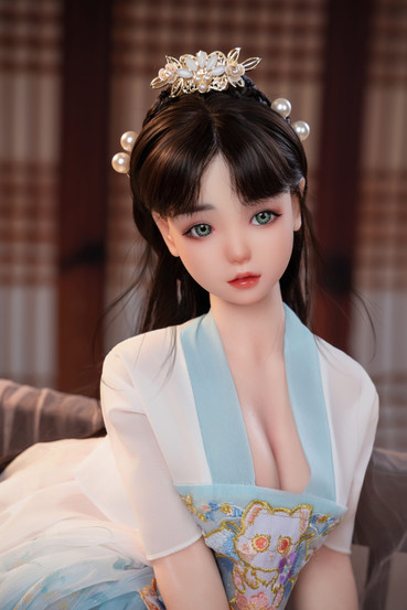 Shiori seksinukke