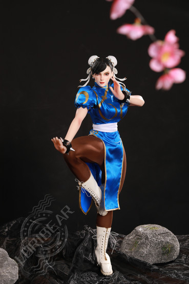 Chun-Li miniseksinukke