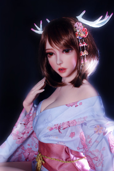 Mitsuki 150 cm Silikoninen Seksinukke – Fantasia Anime Elsa Babe