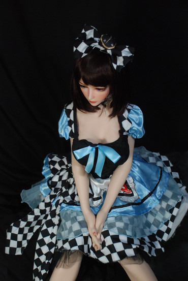 Saki 102 cm Silikoninen Seksinukke
