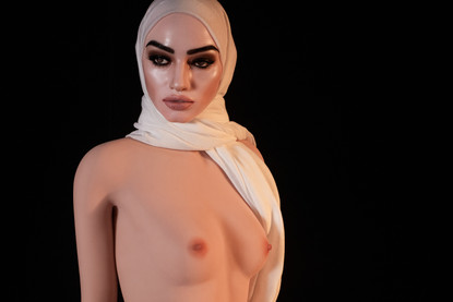 Zara iso seksinukke