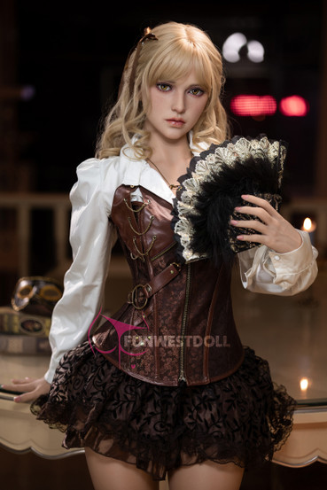 Lena seksinukke 157cm B-kupin rinnoilla
