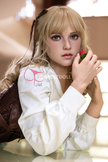 Lena seksinukke 157cm B-kupin rinnoilla