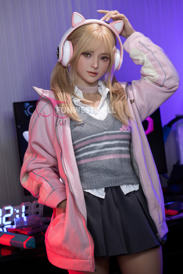 Alice – 159cm gamergirl seksinukke pienillä A-kupin rinnoilla