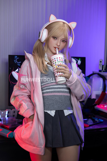 Alice – 159cm gamergirl seksinukke pienillä A-kupin rinnoilla