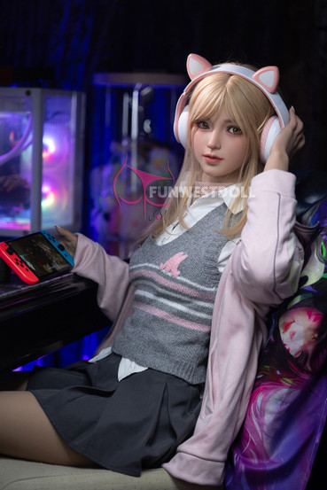 Alice – 159cm gamergirl seksinukke pienillä A-kupin rinnoilla
