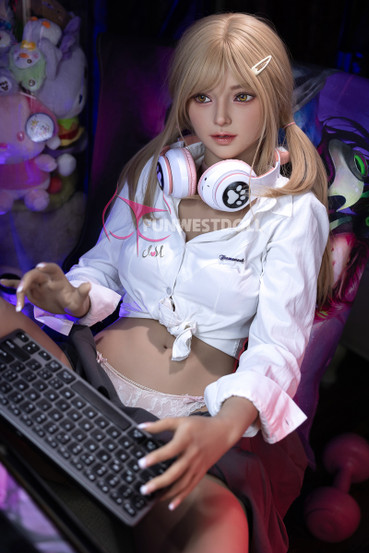 Alice – 159cm gamergirl seksinukke pienillä A-kupin rinnoilla