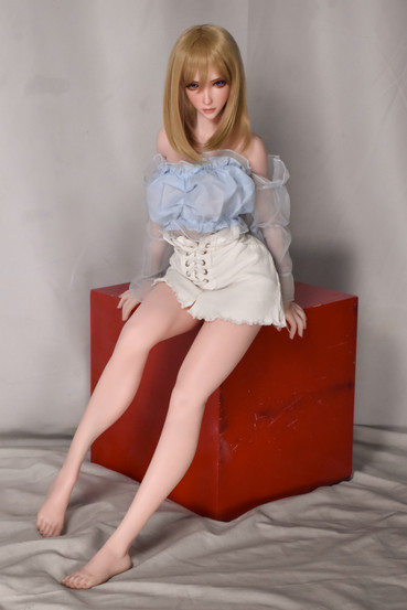 Miko 102 cm Silikoninen Seksinukke – Anime-tyylinen Mini Elsa Babe