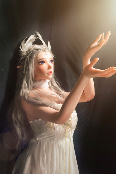 Rie 150 cm Silikoninen Haltia-seksinukke – Elsa Babe