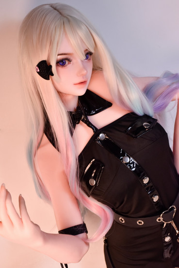 Kino – Elsa Babe 150 cm Platinum Silicone seksinukke