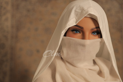 Mouna BBW seksinukke