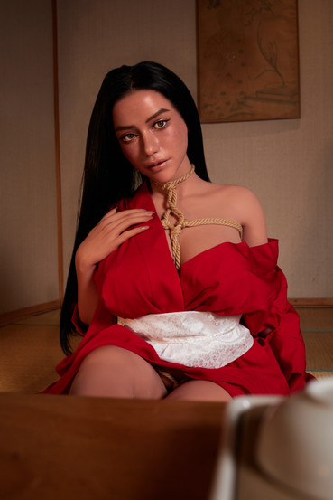 Tasha seksinukke