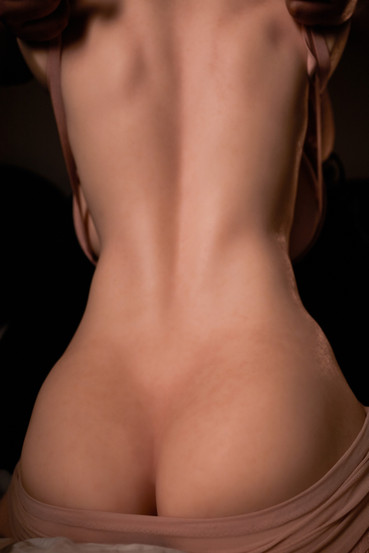 Livia Silikoninen Torso-seksinukke 80 cm