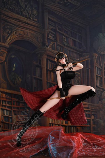 Yor Forger miniseksinukke