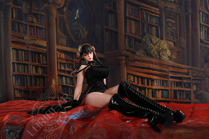 Yor Forger miniseksinukke