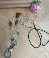 Avainnauha ruskea ovaali