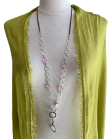 Avainnauha, vaaleanpunainen perhonen