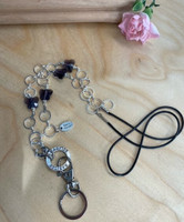 Avainnauha, lila perhonen