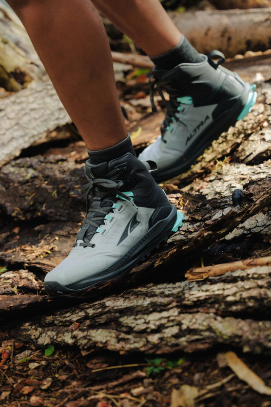 Altra Lone Peak 9 WATERPROOF Mid Woman - Black/Gray
