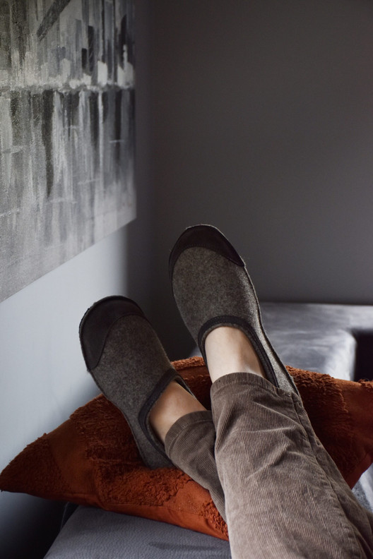 TUUKA Barefoot Felt Slippers - Ash Brown