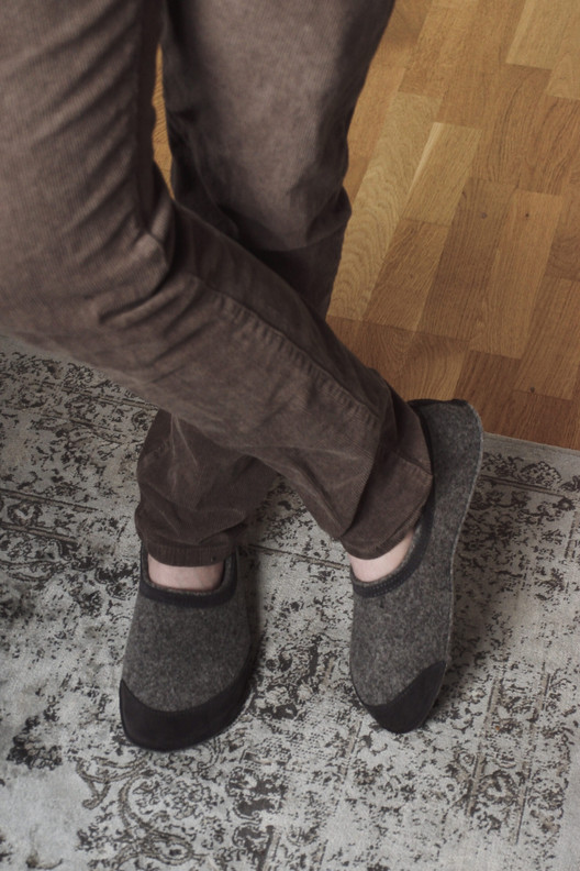 TUUKA Barefoot Felt Slippers - Ash Brown