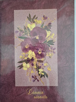 Suruadressi, lila orvokkiasetelma