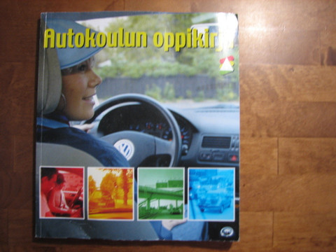 Autokoulun oppikirja, Tapani Rintee (toim.)