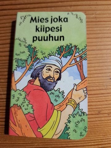 Mies, joka kiipesi puuhun, minikirja, Tim Dowley, Peter Wyart