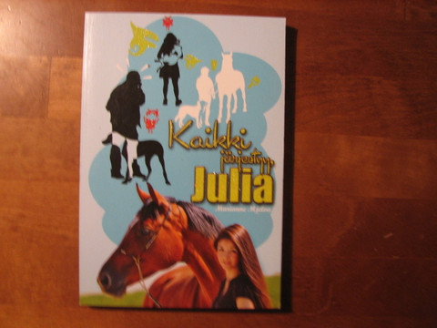 Kaikki järjestyy Julia, Marianne Mjelva