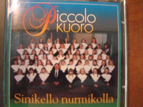 Sinikello nurmikolla, Piccolo-kuoro