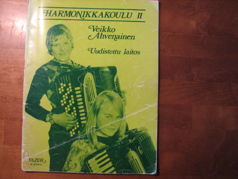 Harmonikkakoulu II, uudistettu laitos, Veikko Ahvenainen