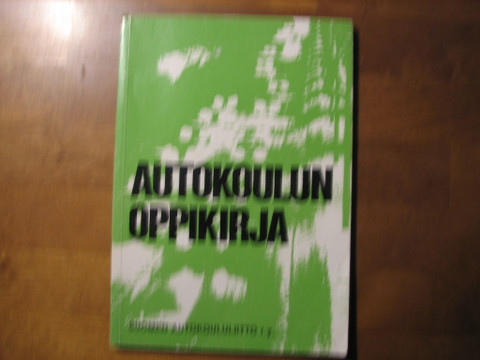 Autokoulun oppikirja